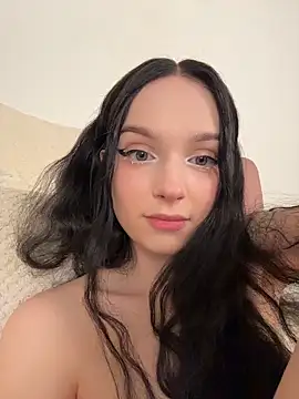 Chat +18 de Baby_Tiny ao vivo