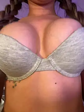 MEGAN-KITTYY's Live XXX Chat