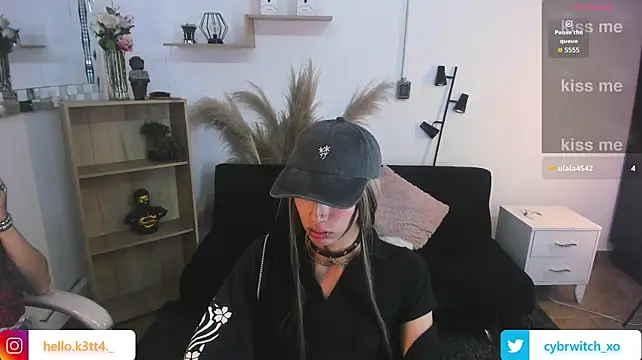 Онлайн чат XXX Kitty_vamp