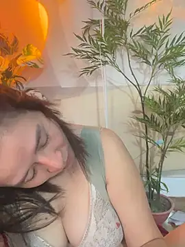 Miuxynh's Live XXX Chat