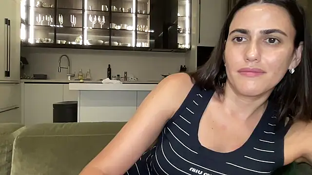 Chat XXX en directo de Rineliadi