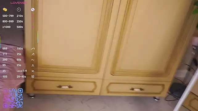 แชท XXX สดของ CaroleeMir