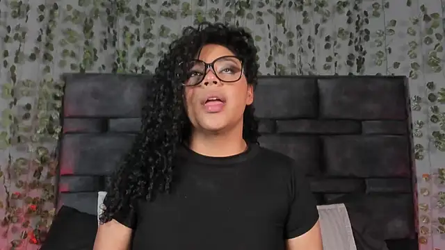 VickyCasseln Live XXX chat
