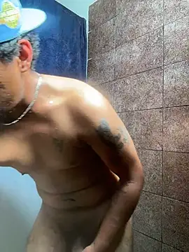 HectorSHot Adlı Modelin Canlı XXX Sohbeti