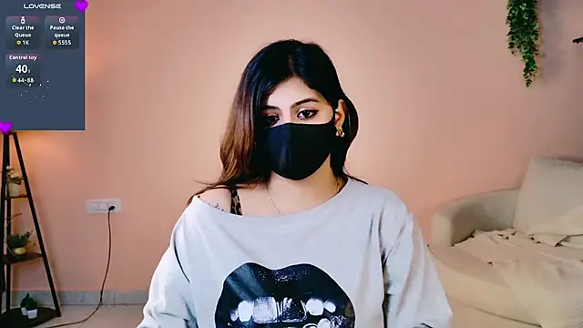 Mysterious_krishaaのライブXXXチャット