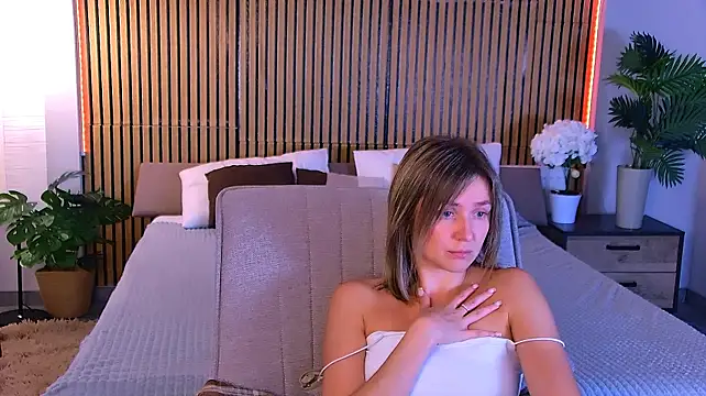 EmeraldGlow Chat XXX in diretta
