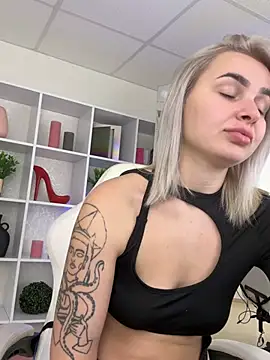 EmmiLive Chat XXX in diretta