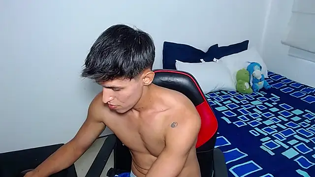 rowanbig Adlı Modelin Canlı XXX Sohbeti