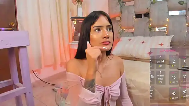 NohaNicole's Live XXX Chat