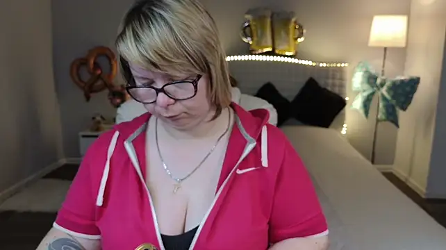 Czat XXX na żywo – BonnnyBoobsy