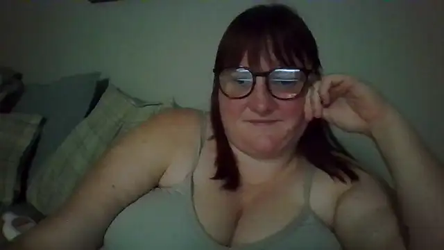 Chatroom XXX en direct de LumaBelleX