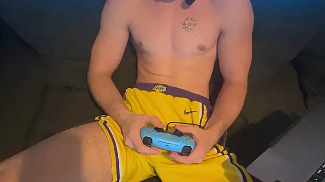 Lucas328706 Live XXX-Chat