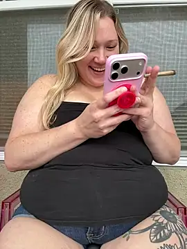 PiggyRose Chat XXX in diretta