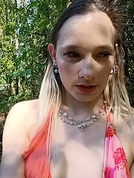 Chloe_StClaireのライブXXXチャット