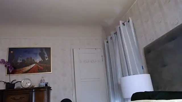 BigbustedBrenda: вебкам-шоу