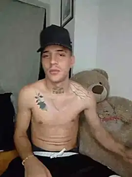MaxHornyLatin live XXX chat