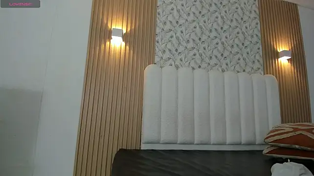 Paulinaa__ Live XXX-Chat