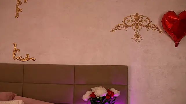 KyraCase Chat XXX live