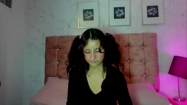 Vale_Rosse_'s Live XXX Chat