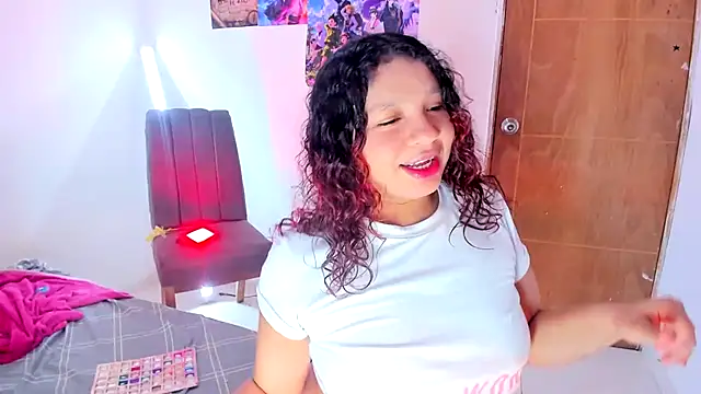 Chat XXX ao vivo de Emily_Coper18