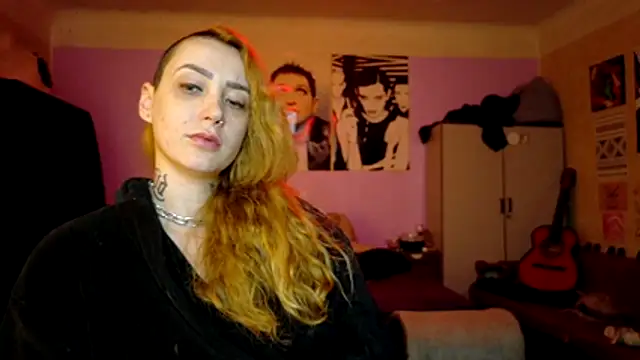 Chat +18 de VioletFox26 ao vivo