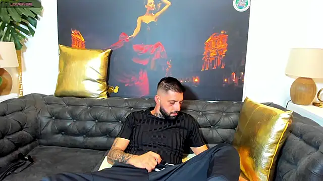 TommyDum's Live XXX Chat