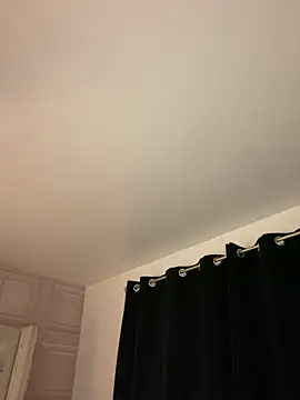 BIGBOOTYELLIEXXXのライブXXXチャット