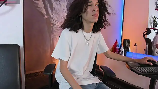 anddy_hugecock Webcam-Show