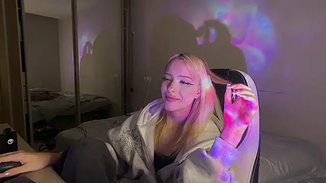 Chat +18 de Alicepoq ao vivo