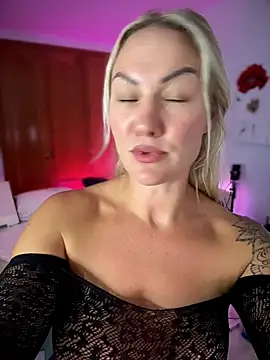 NastyMilf_ Adlı Modelin Canlı XXX Sohbeti