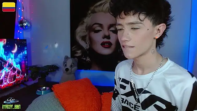 maxiy_001 XXX чат на живо