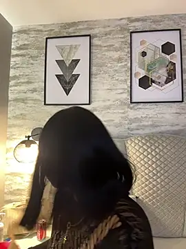 Bella-Ferrer Adlı Modelin Canlı XXX Sohbeti