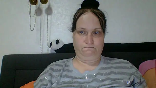 _squirty_cum_lady_'s Live Chat Room