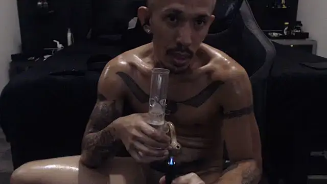 inc25cb@xh élő XXX-chatje
