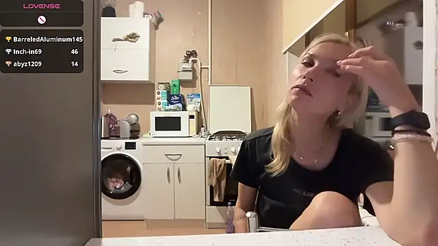 XXX chat uživo modela AngelJeni