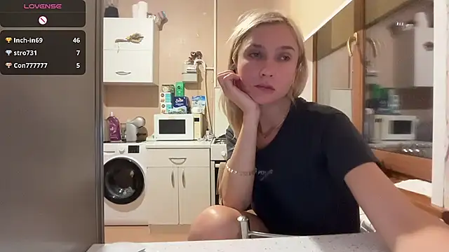AngelJeni Adlı Modelin Canlı XXX Sohbeti
