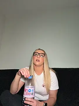 Strongqueen's Live XXX Chat