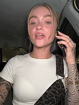 Chatroom XXX en direct de Goldi159