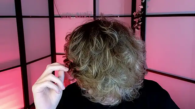 Živý XXX chat kevingarsiaa