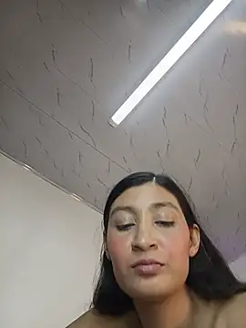 Mia_babee_'s Live XXX Chat