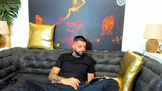 XXX chat uživo modela TommyDum