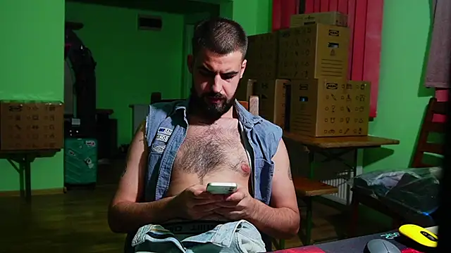 HairyRobxxx's Live XXX Chat