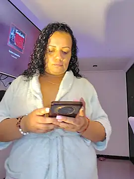 Chatroom XXX en direct de Samycutex