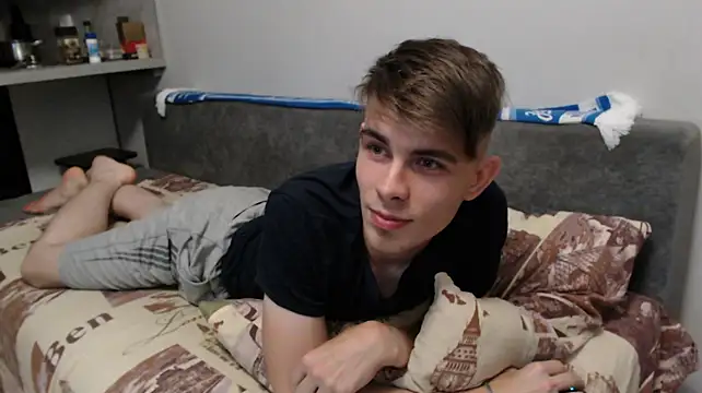 Student_Oliver live XXX chat