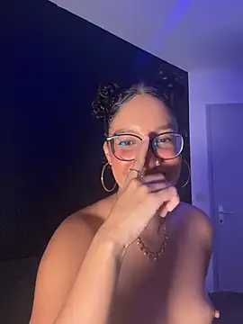 Chat +18 de Lauyako_974 ao vivo