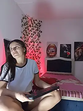 ARTHUR_MINI Adlı Modelin Canlı XXX Sohbeti