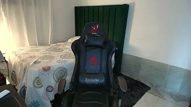 man_dur07's Live XXX Chat