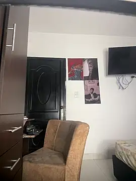 Enzomoretti__ – Naživo XXX chat