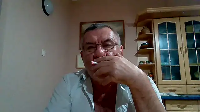 machomale3 Show in webcam