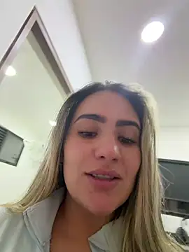 Miilana_ Adlı Modelin Canlı XXX Sohbeti